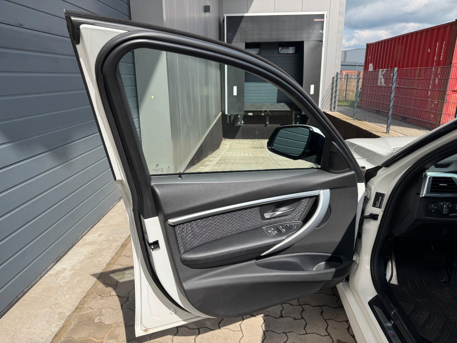 BMW 318 d M Sport Touring/Kamera/Navi/AHK/Voll-His foto 21