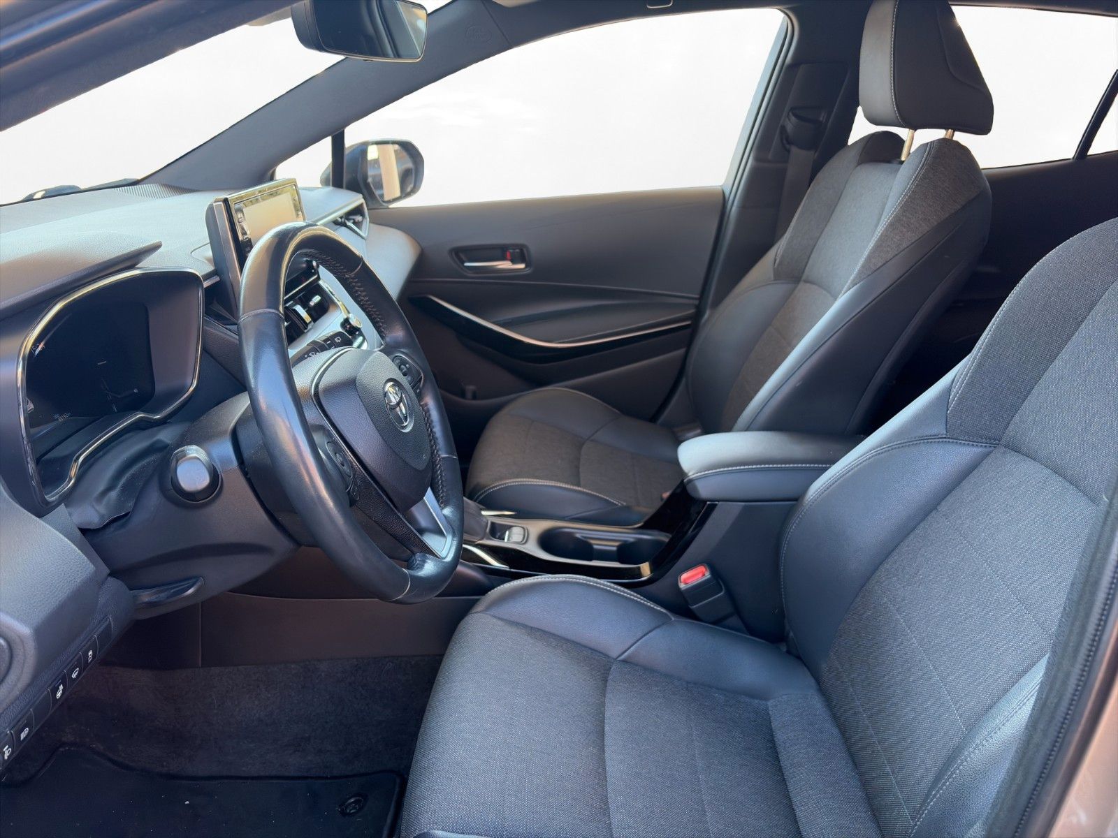 Toyota Corolla 1.2 Benzin Automatik Relax-Garantie foto 7