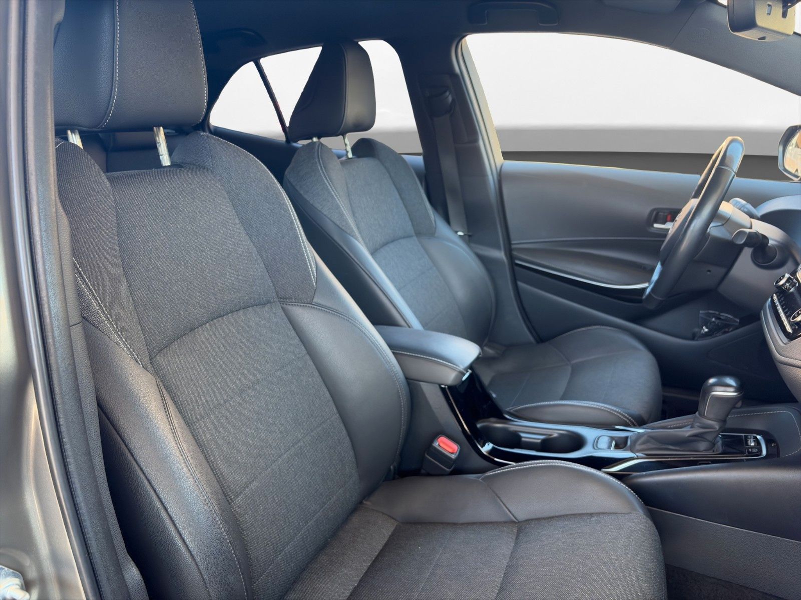 Toyota Corolla 1.2 Benzin Automatik Relax-Garantie foto 10