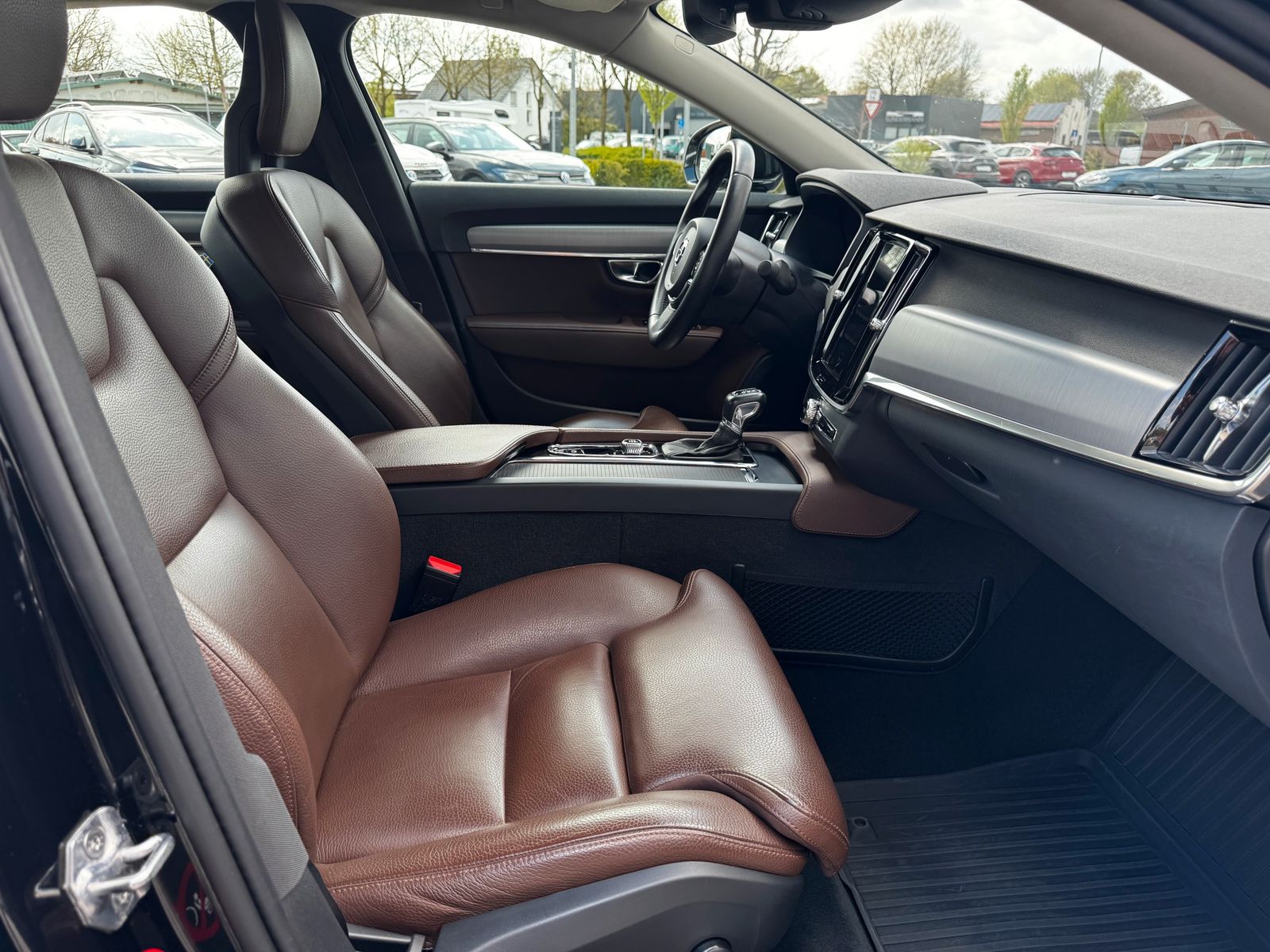 Volvo S 90 D4 DPF Momentum LED+Kamera+Navi+CarPlay+AHK foto 12