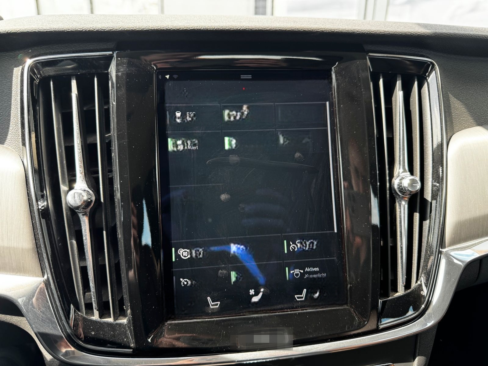 Volvo S 90 D4 DPF Momentum LED+Kamera+Navi+CarPlay+AHK foto 17