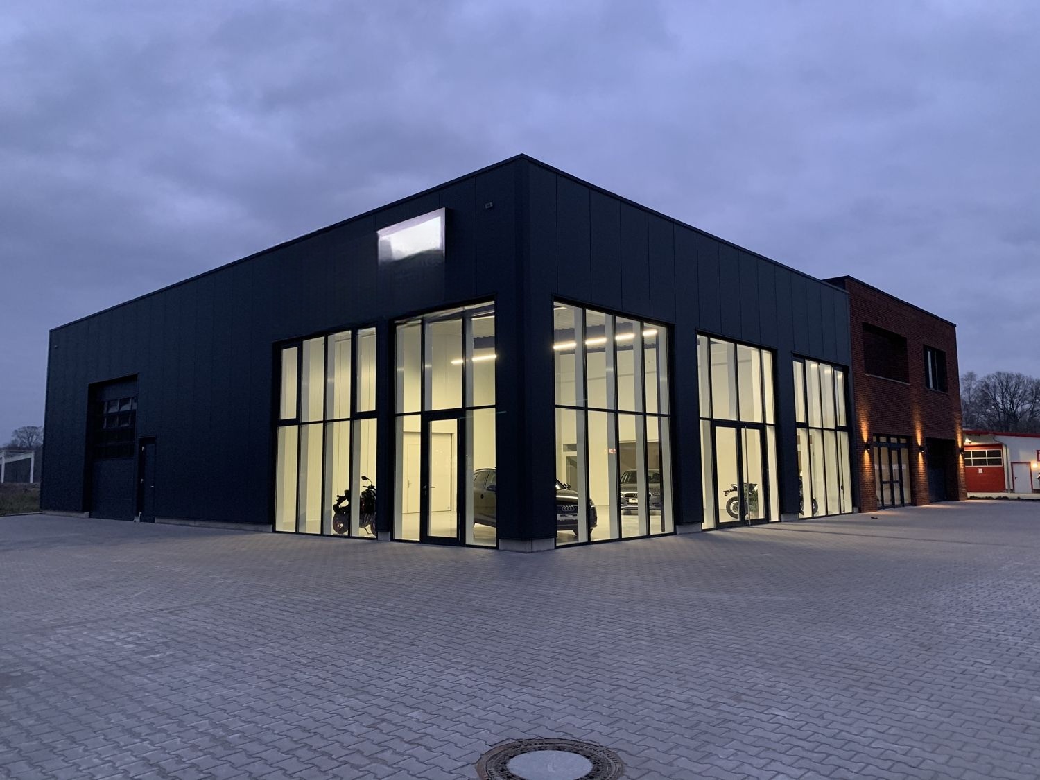 Volvo S 90 D4 DPF Momentum LED+Kamera+Navi+CarPlay+AHK foto 21