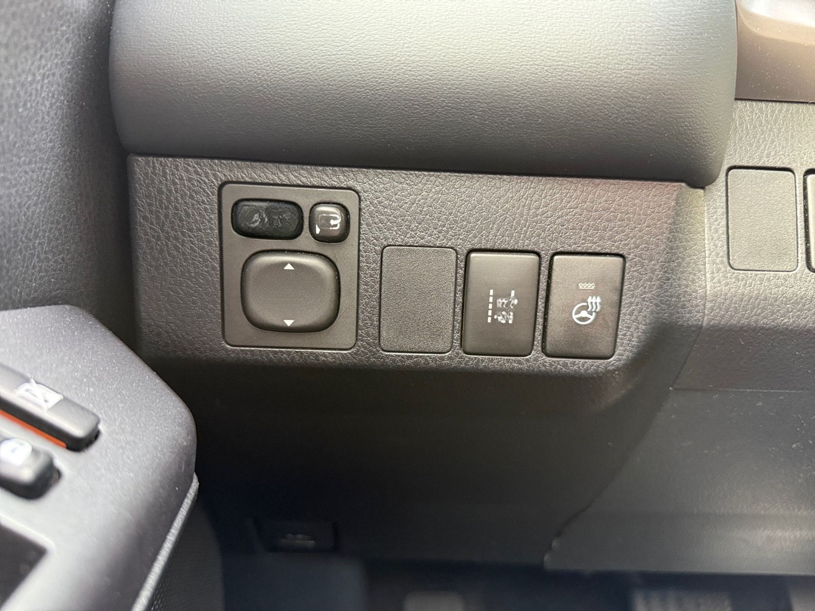 Toyota RAV 4 2,5-l-Hybrid Team Deutschland Auto 4x2 foto 14