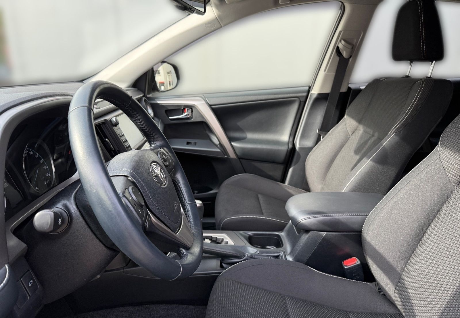 Toyota RAV 4 2,5-l-Hybrid Team Deutschland Auto 4x2 foto 7