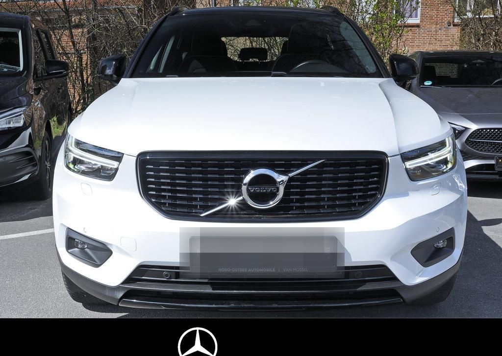 Volvo XC 40 D4 AWD R-DESIGN TEMPO KAMERA PDC SHD SHZ foto 2