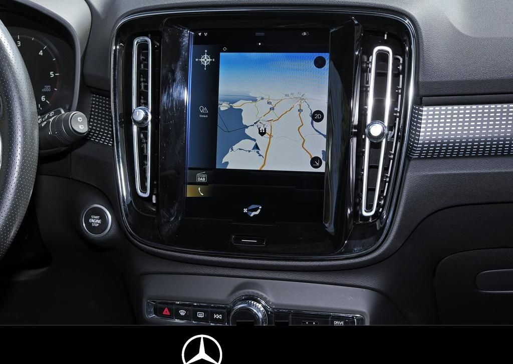 Volvo XC 40 D4 AWD R-DESIGN TEMPO KAMERA PDC SHD SHZ foto 9