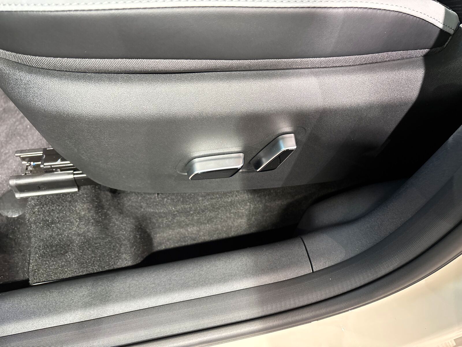 BYD Dolphin Surf Comfort LED*Navi*Apple Car*360°* foto 20