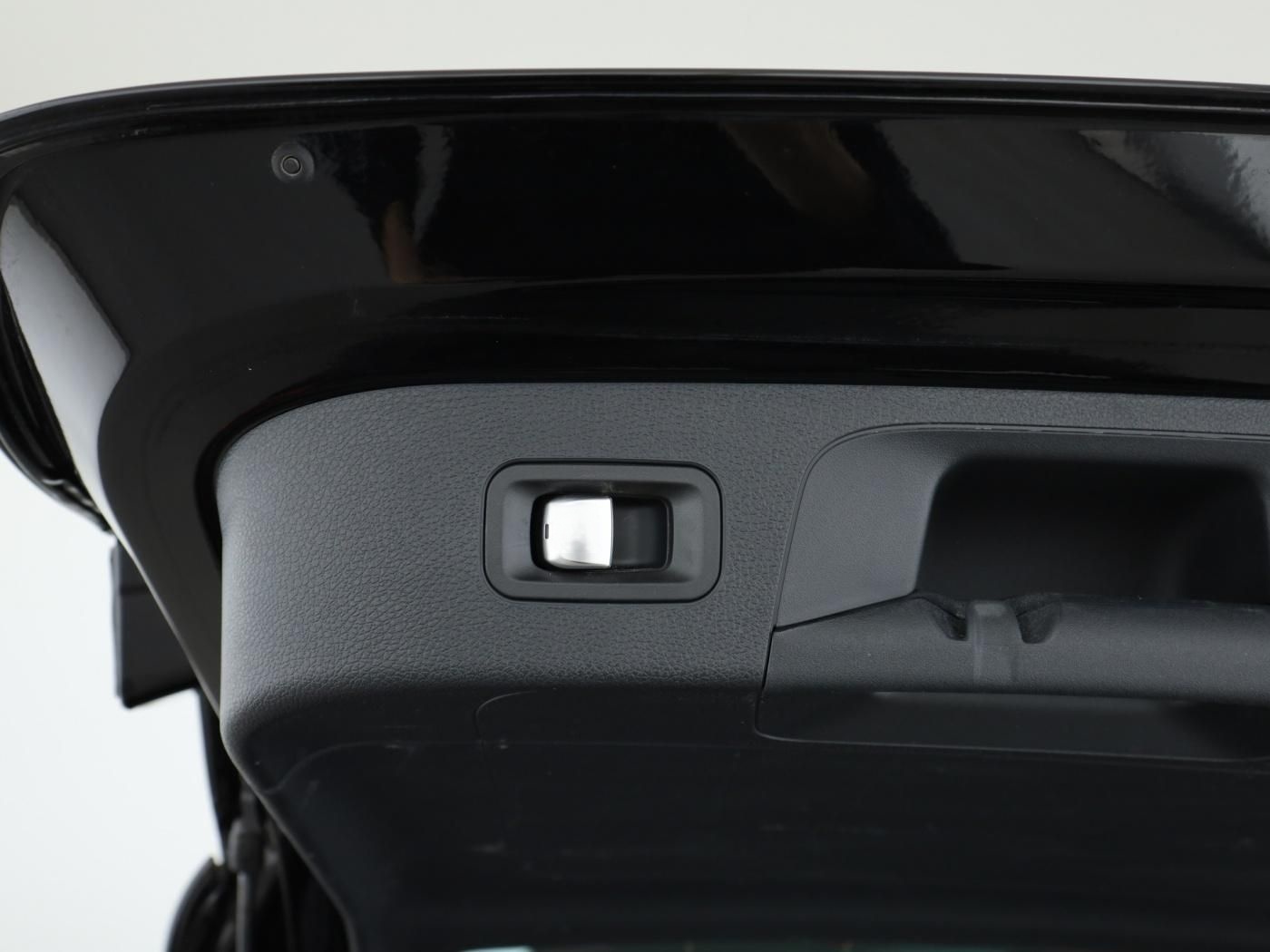 Mercedes-Benz EQC 400 4M Multibeam*AHK*Distronic*Navi*PTS*Kam. foto 25