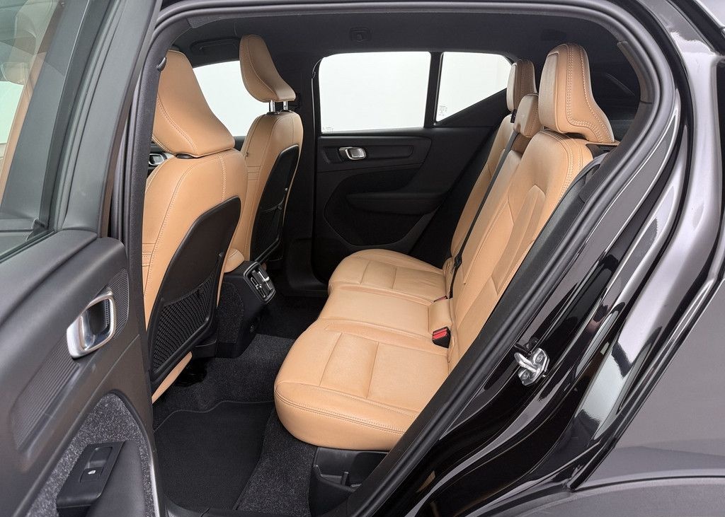 Volvo XC40 D4 AWD Momentum Pro Aut. *Navi*Kamera*H/K*K foto 14