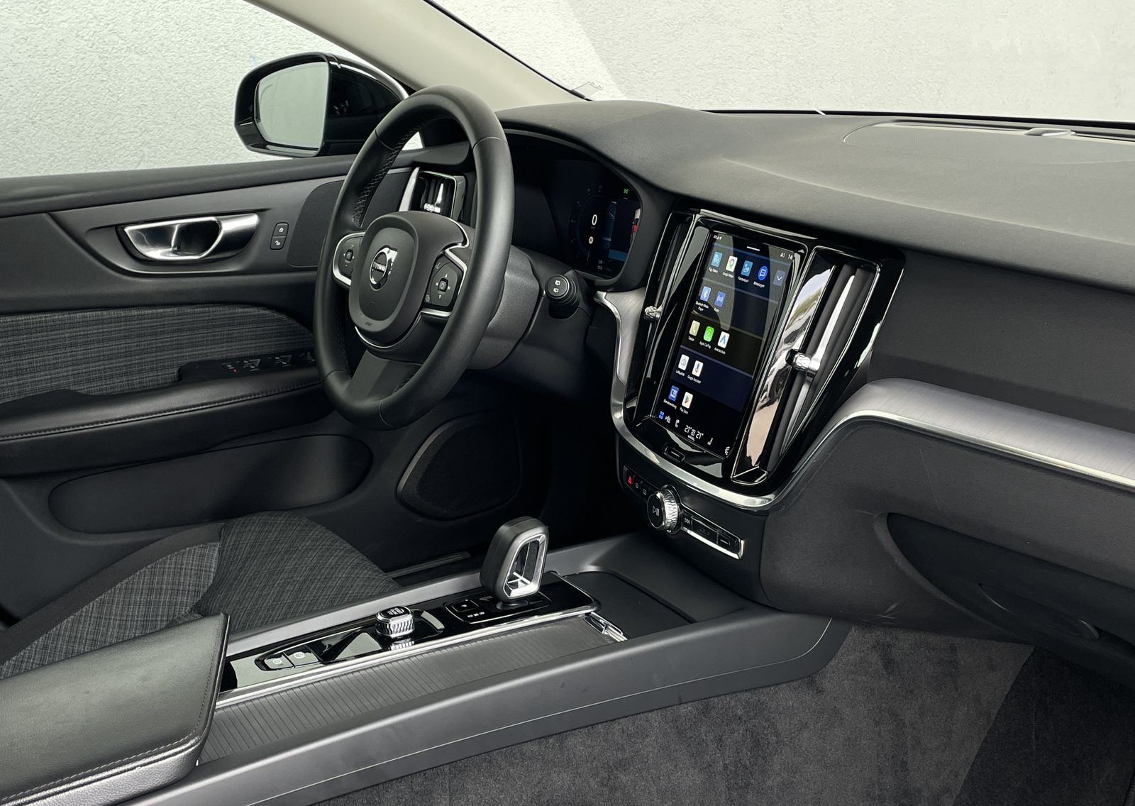 Volvo V60 B4 CORE*AHK*STANDHEIZUNG*LED*NAVI*1.HAND* foto 15