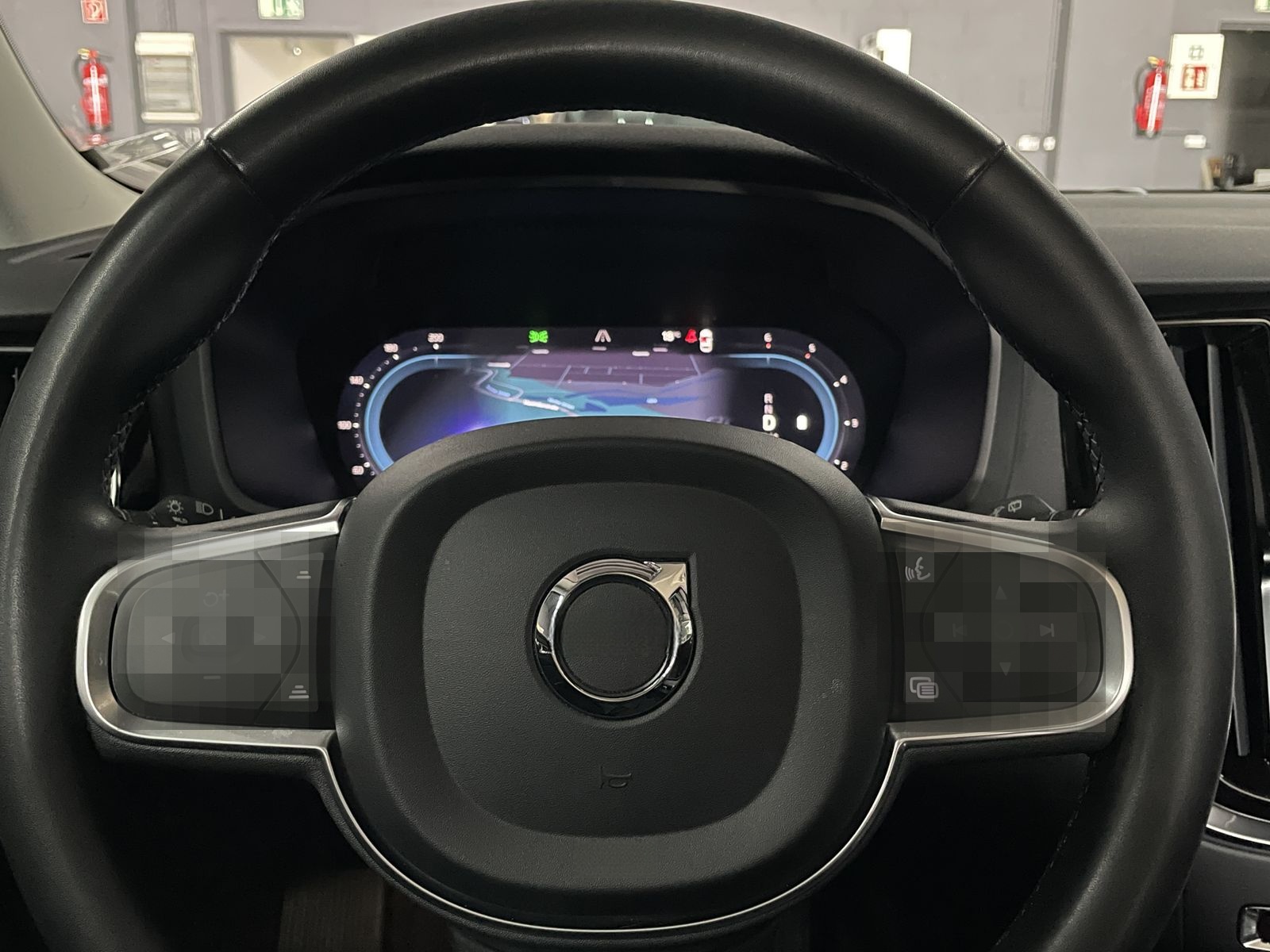 Volvo V60 B4 CORE*AHK*STANDHEIZUNG*LED*NAVI*1.HAND* foto 16