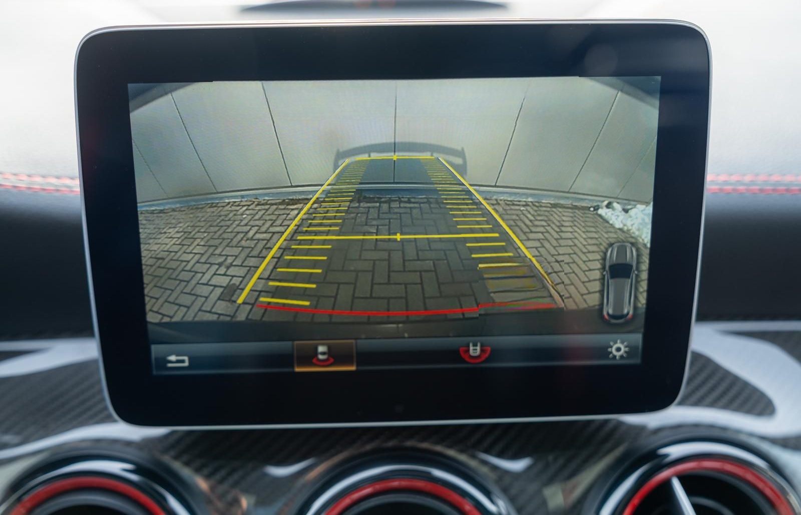 Mercedes-Benz GLA 45 AMG 4M*BI-XENON*NAVI*PANO*KAMERA*H&K* foto 17