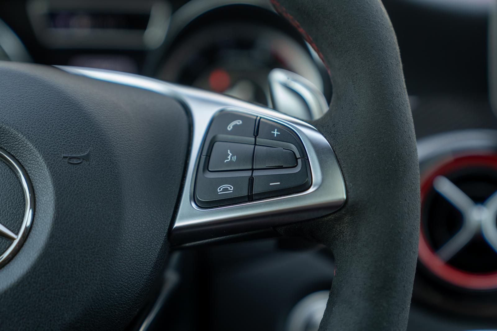 Mercedes-Benz GLA 45 AMG 4M*BI-XENON*NAVI*PANO*KAMERA*H&K* foto 20