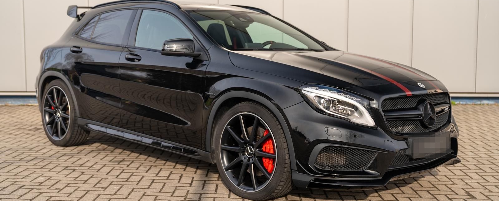 Mercedes-Benz GLA 45 AMG 4M*BI-XENON*NAVI*PANO*KAMERA*H&K* foto 6