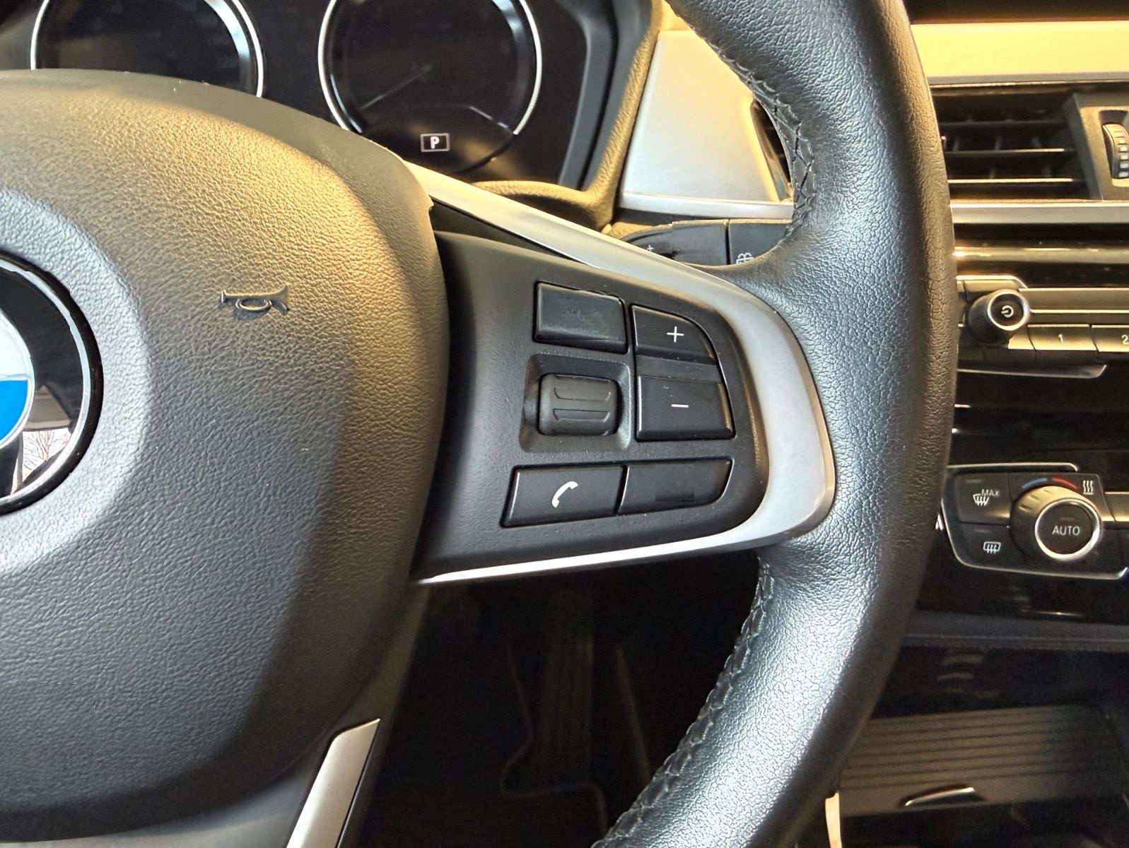 BMW X2 sDr. 20 i Advantage KAM+LED+AHK+HIFI+NAVI+AL foto 24