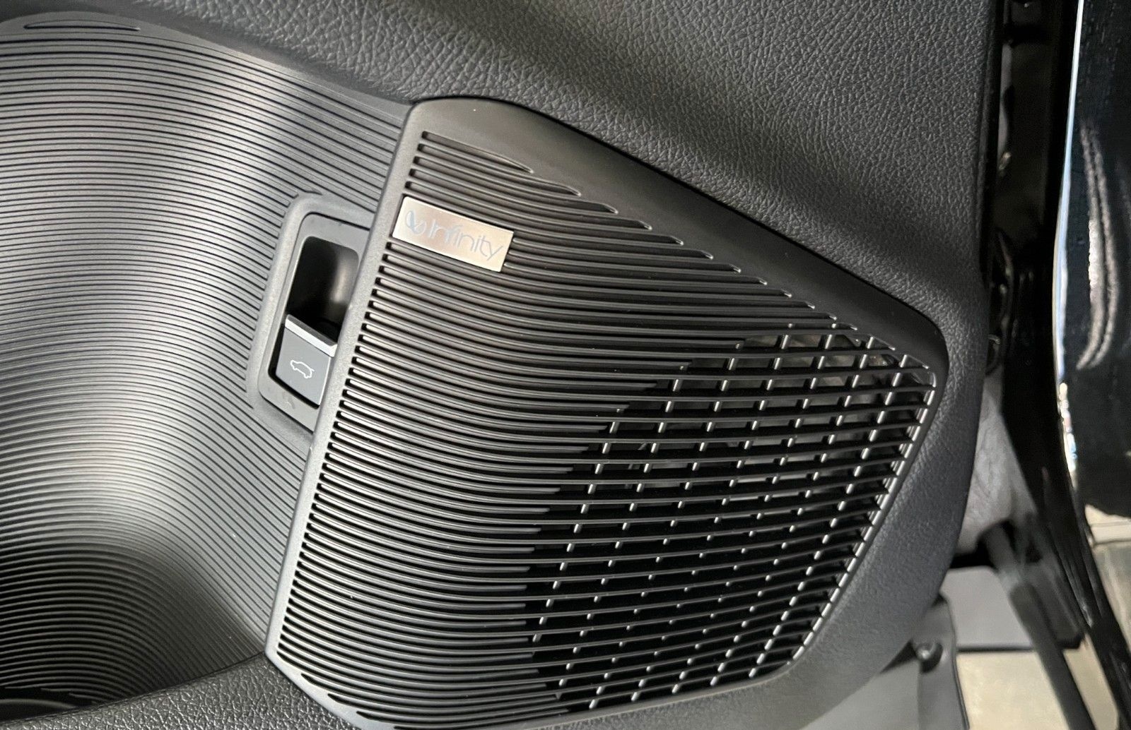 BYD SEAL U DM-i Design AWD  /360°/HUD/SHZ/PANO-DA foto 17