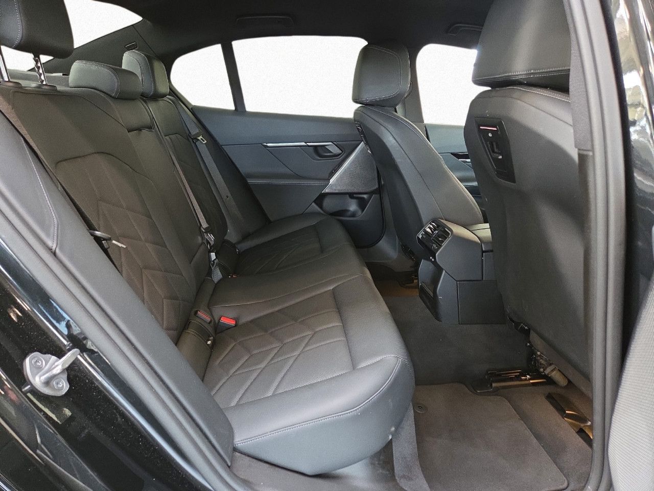 BMW 520d M SPORT AdLED DA+ KomfSitze SHZ Kamera 19" foto 11