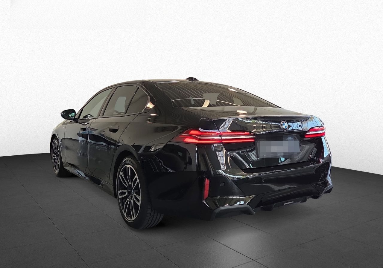 BMW 520d M SPORT AdLED DA+ KomfSitze SHZ Kamera 19" foto 5