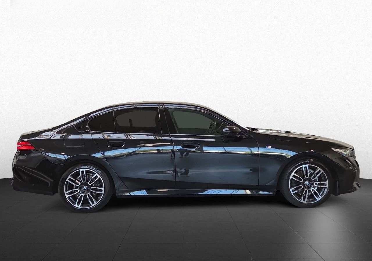 BMW 520d M SPORT AdLED DA+ KomfSitze SHZ Kamera 19" foto 6