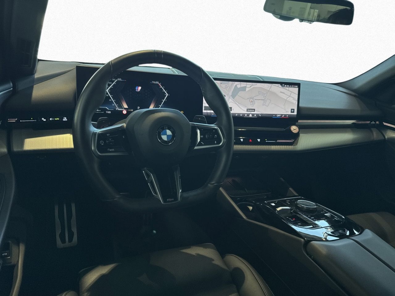 BMW 520d M SPORT AdLED DA+ KomfSitze SHZ Kamera 19" foto 13