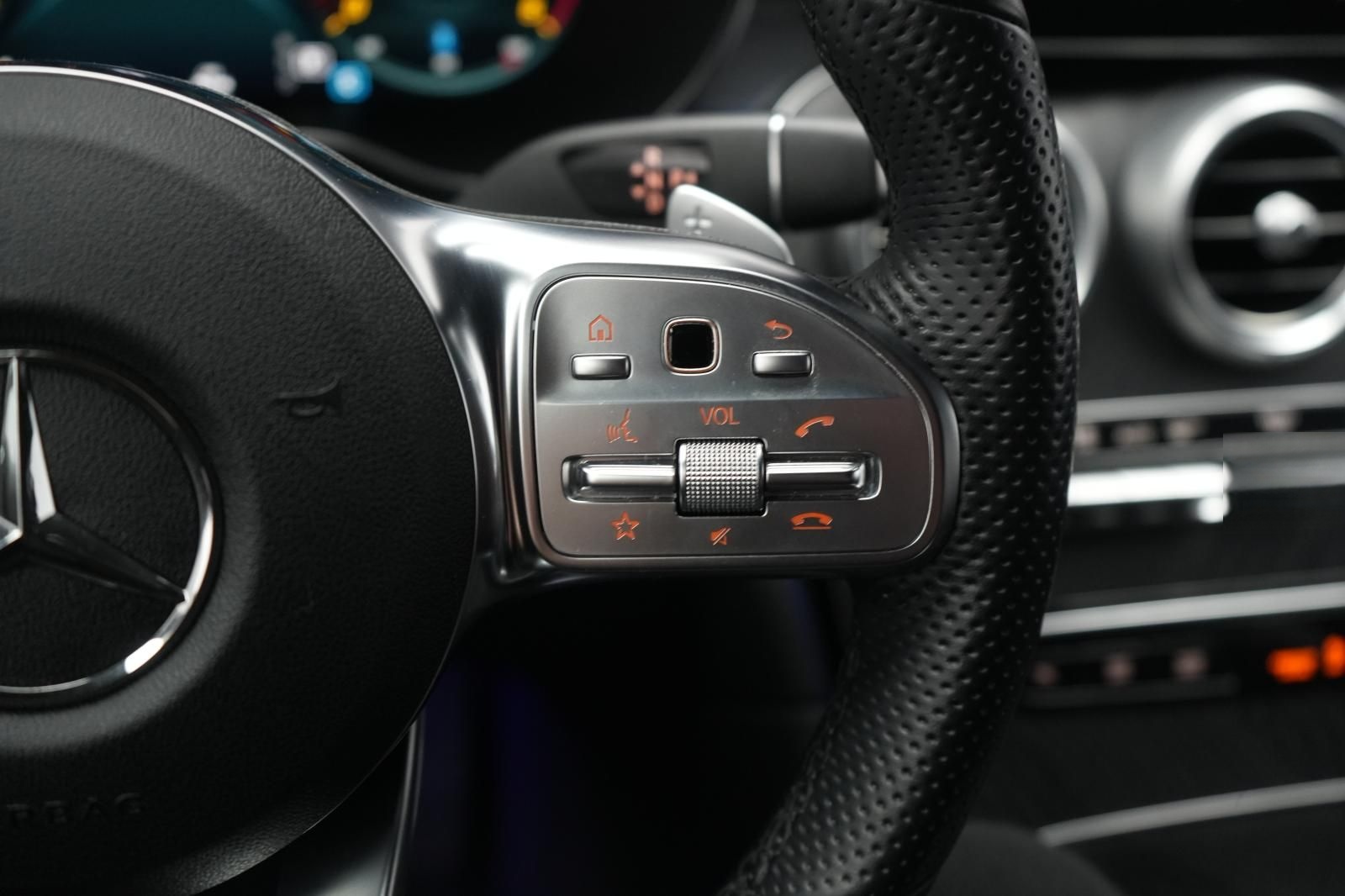 Mercedes-Benz GLC 300 d 4Matic 9G-Tronic AMG Distronic/Kamera/ foto 16