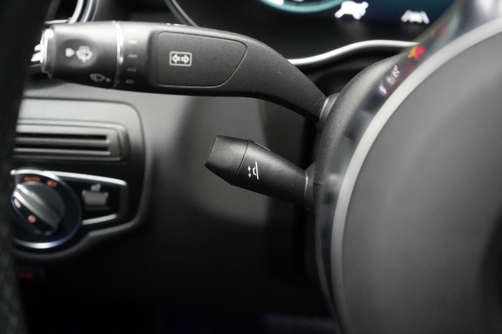 Mercedes-Benz GLC 300 d 4Matic 9G-Tronic AMG Distronic/Kamera/ foto 25