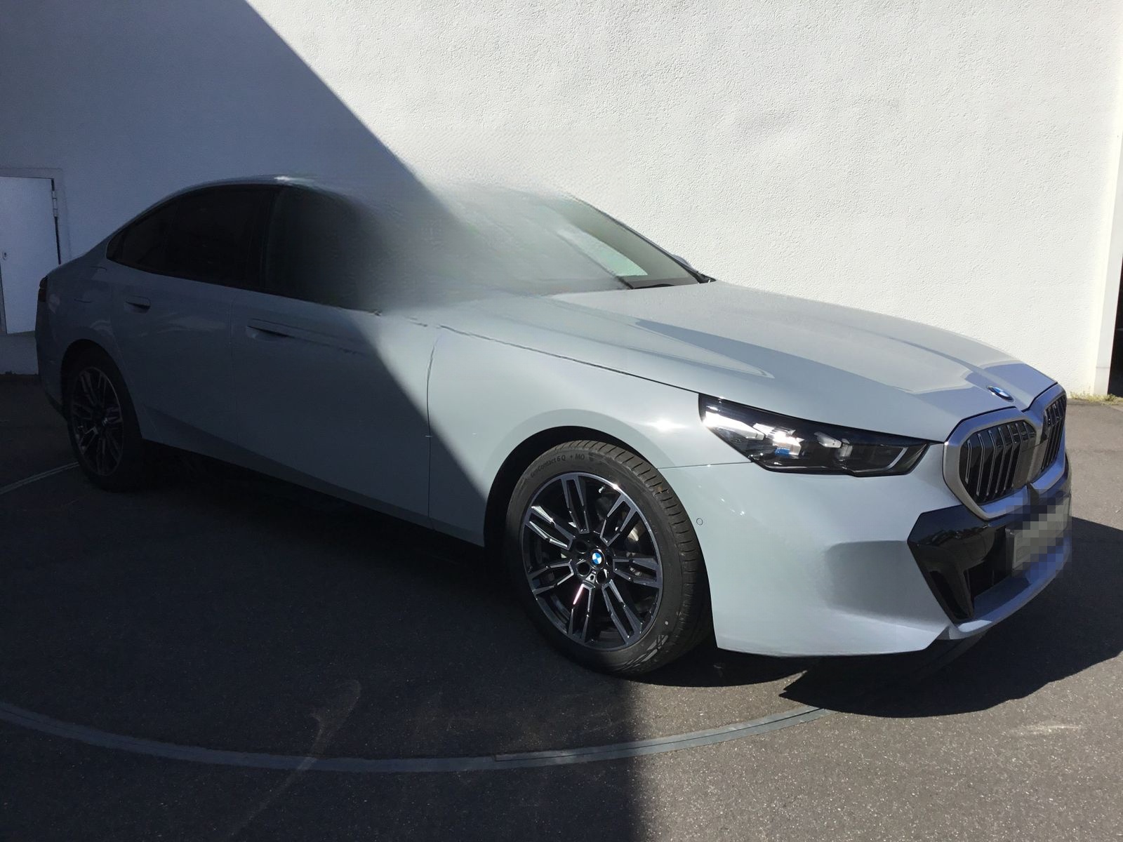BMW 520d M SPORT+PANO+STANDHZ+KAMERA+ACC+ESITZE foto 4