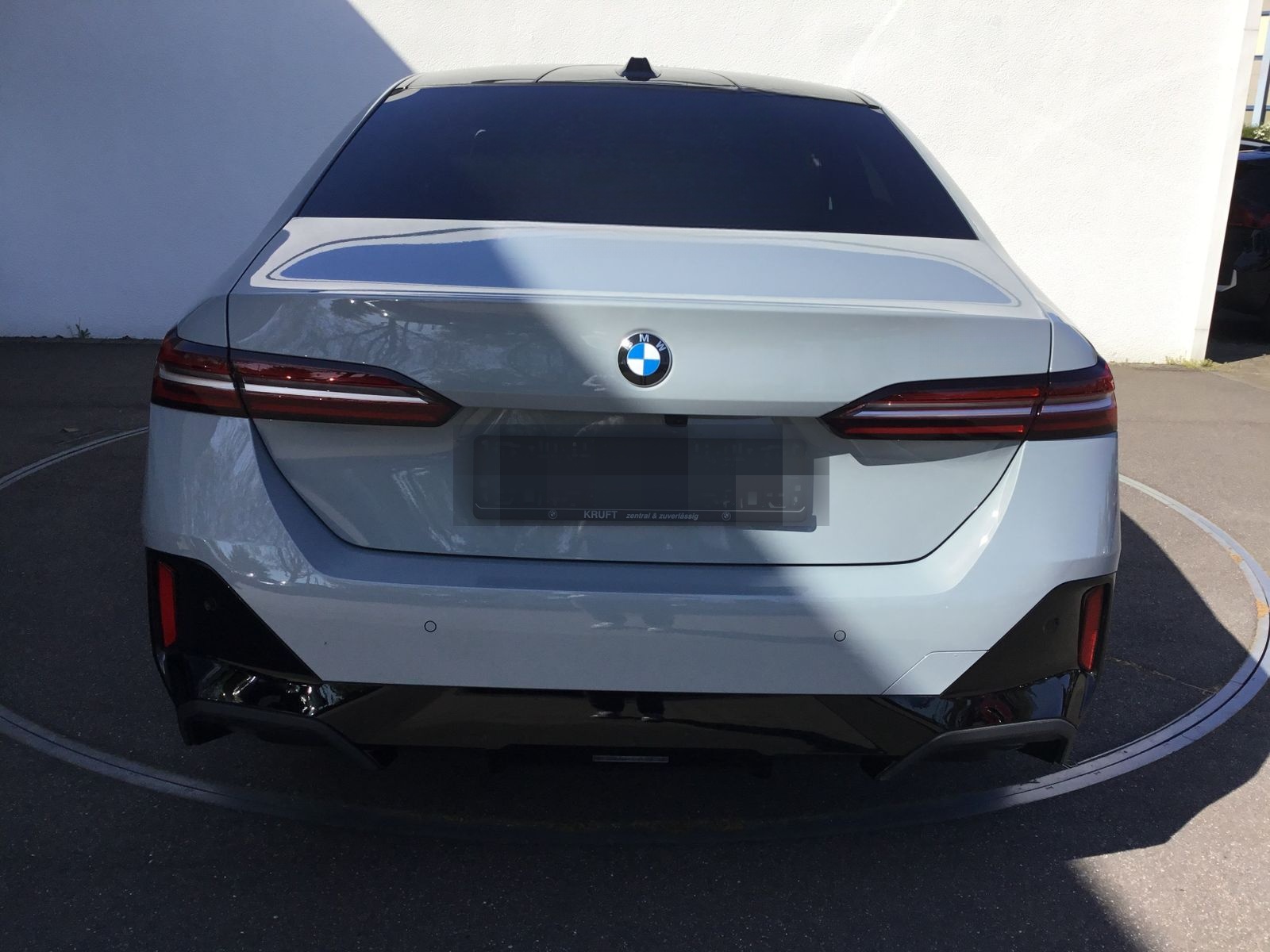 BMW 520d M SPORT+PANO+STANDHZ+KAMERA+ACC+ESITZE foto 8