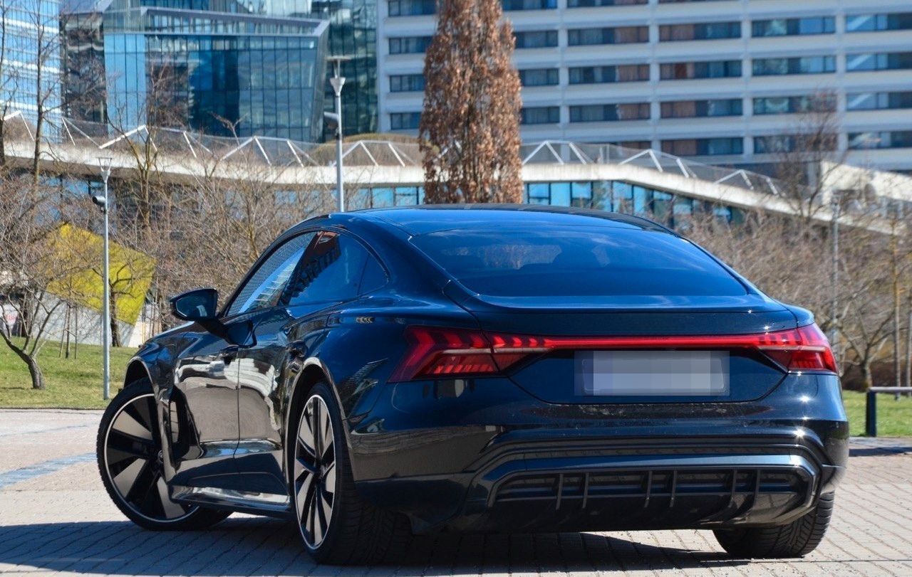 Audi quattro / Luftfederung / Laserlicht / B&O /PANO foto 11