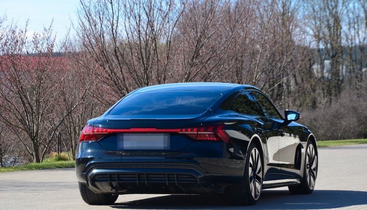 Audi quattro / Luftfederung / Laserlicht / B&O /PANO foto 9