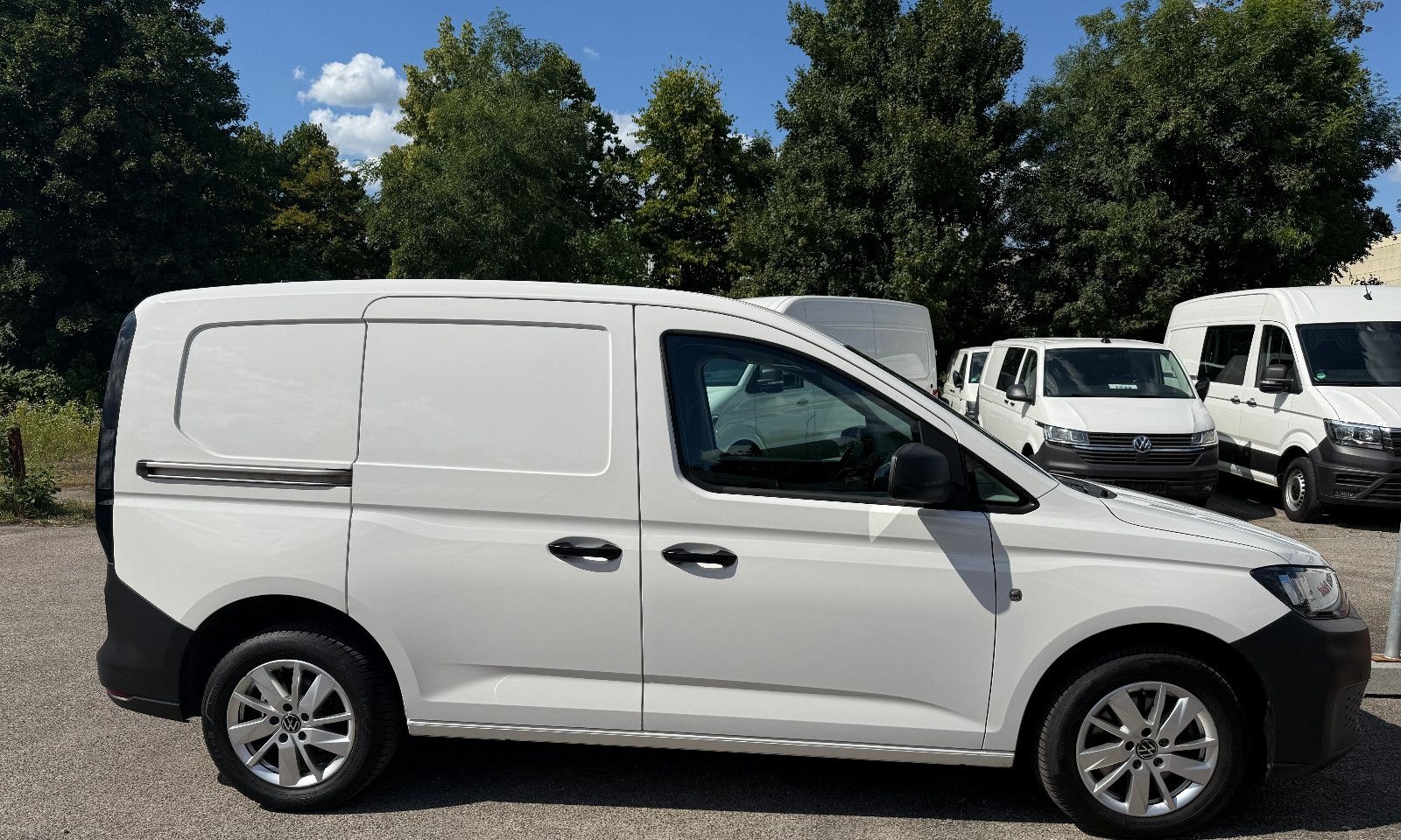 Volkswagen Caddy Cargo + 1. Hand + Sortimo + Navi + foto 4