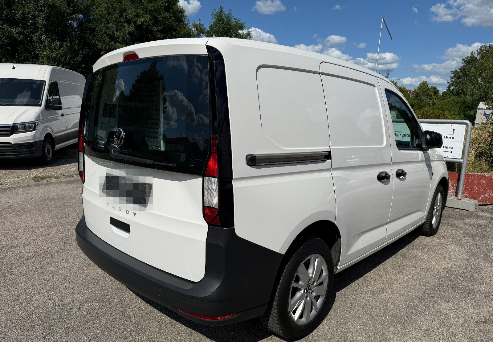 Volkswagen Caddy Cargo + 1. Hand + Sortimo + Navi + foto 5