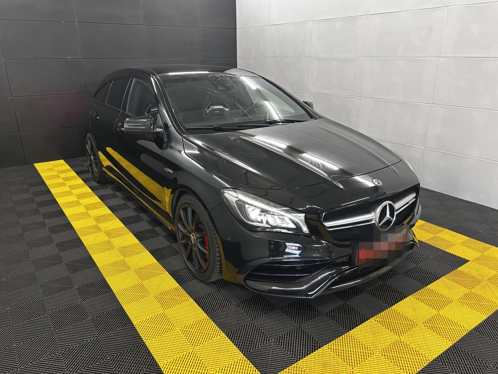 Mercedes-Benz CLA 45 AMG Shooting Brake 4Matic+Pano+H&K+Memory foto 3