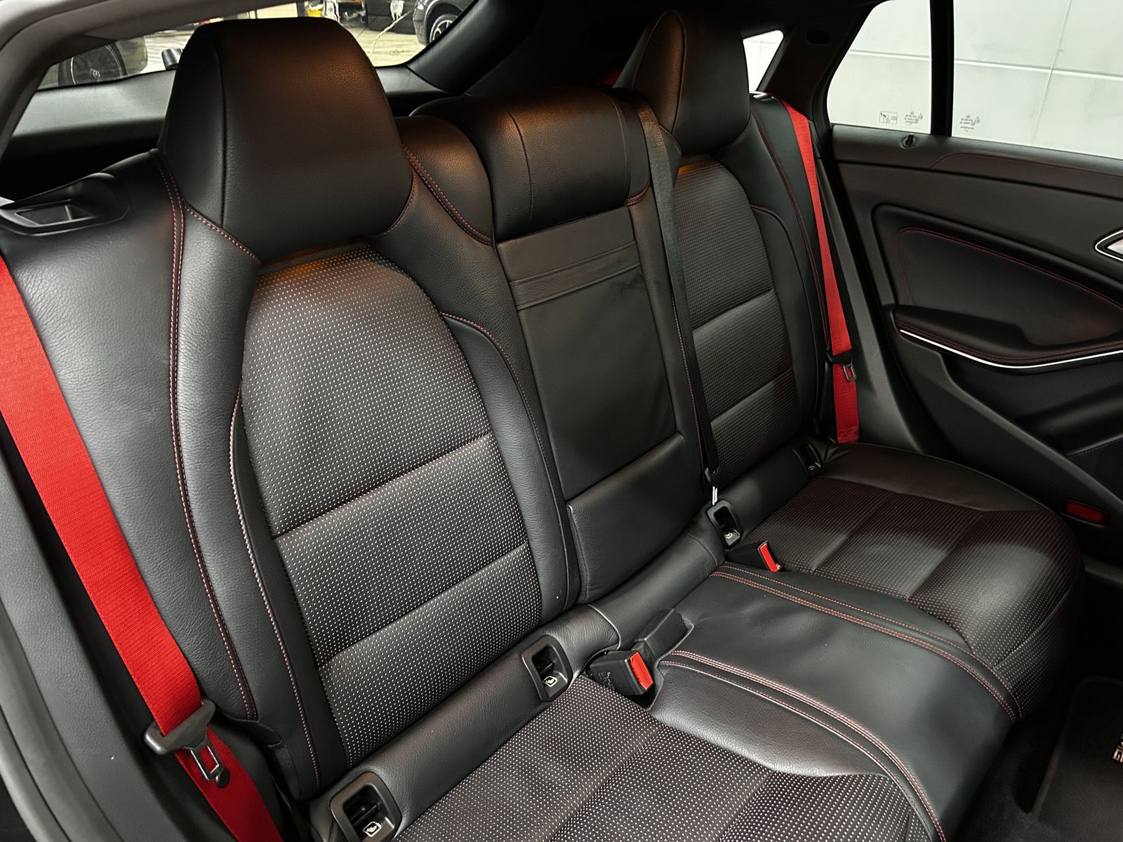 Mercedes-Benz CLA 45 AMG Shooting Brake 4Matic+Pano+H&K+Memory foto 23