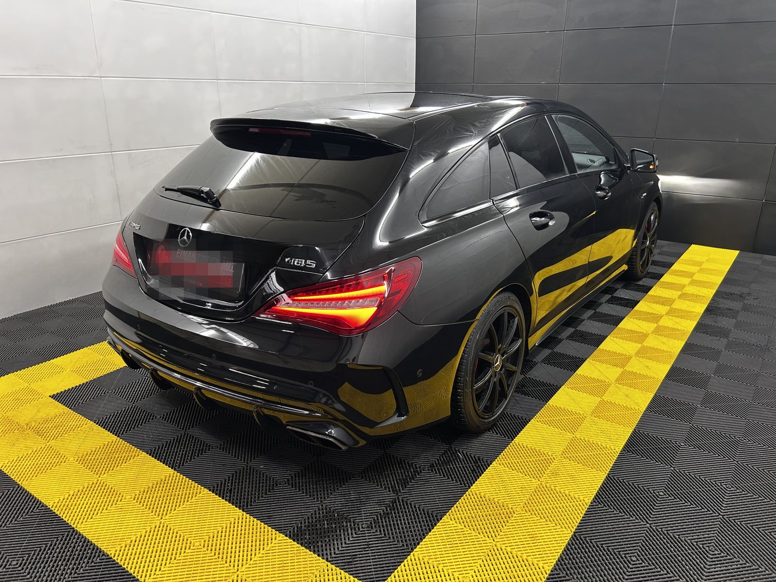 Mercedes-Benz CLA 45 AMG Shooting Brake 4Matic+Pano+H&K+Memory foto 4