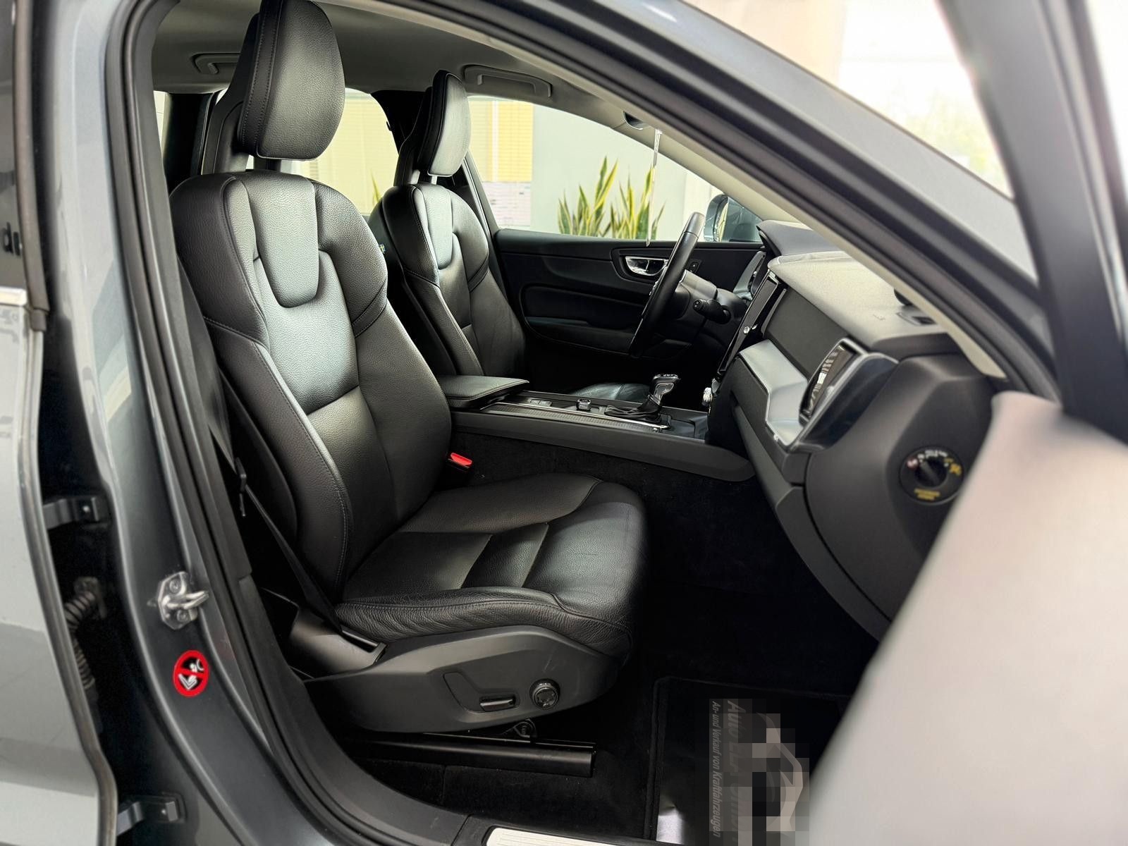 Volvo XC60 Momentum T5 2.Hand|Vollleder|Kamera|LED foto 10