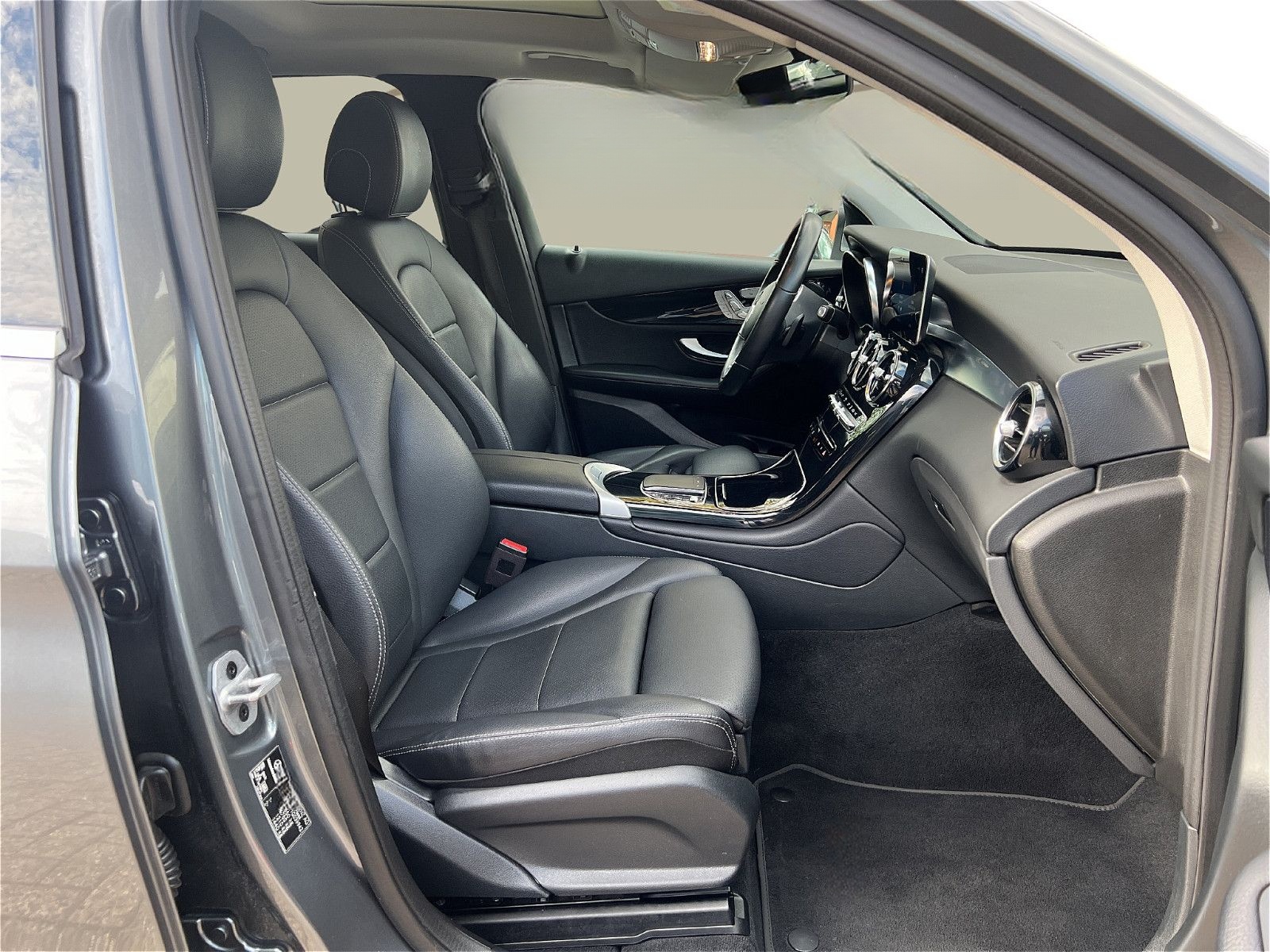Mercedes-Benz GLC 300 de 4M AHK Pano Mbux Kam foto 14