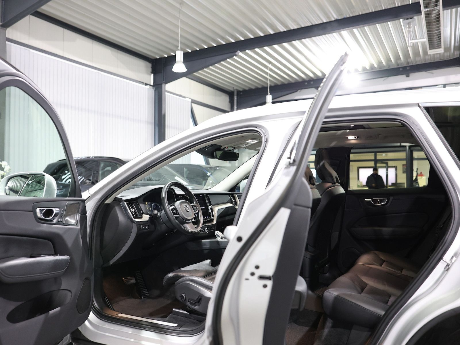 Volvo XC60 AWD P-HEV INSCRIPTION RECHARGE XENIUM foto 16