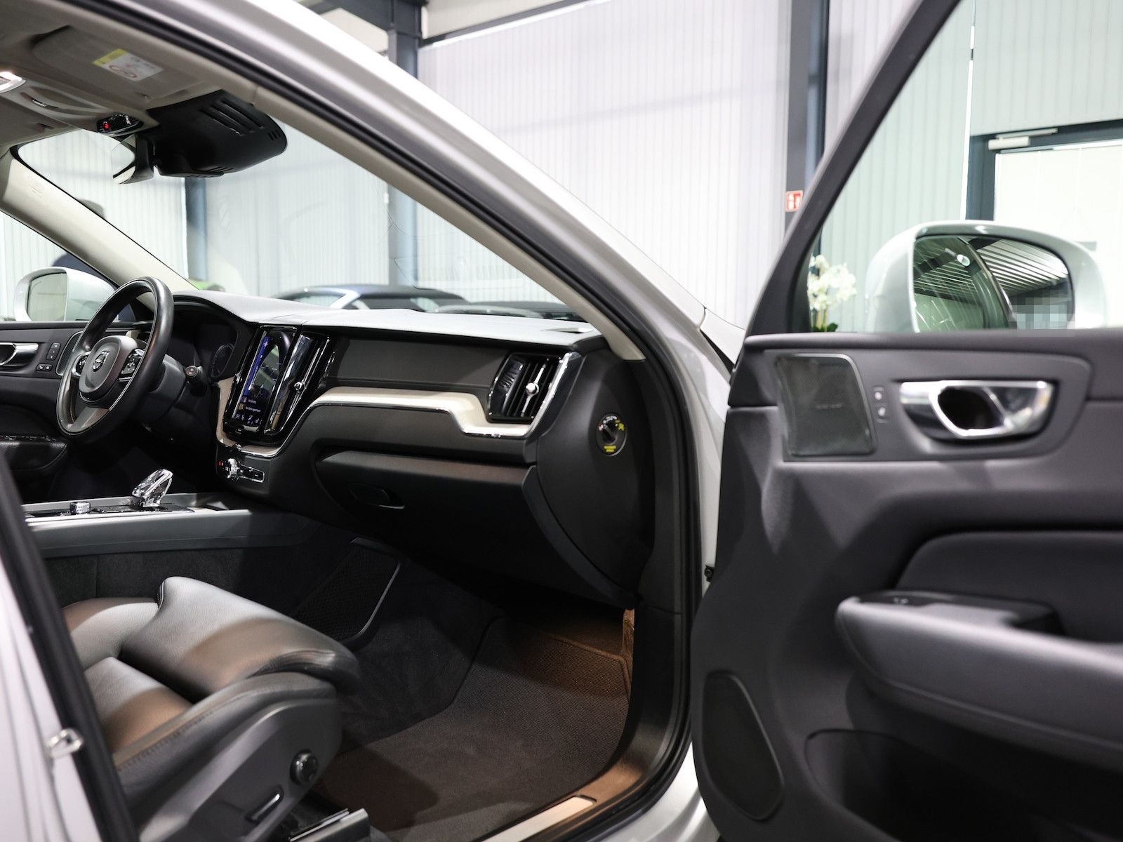 Volvo XC60 AWD P-HEV INSCRIPTION RECHARGE XENIUM foto 18