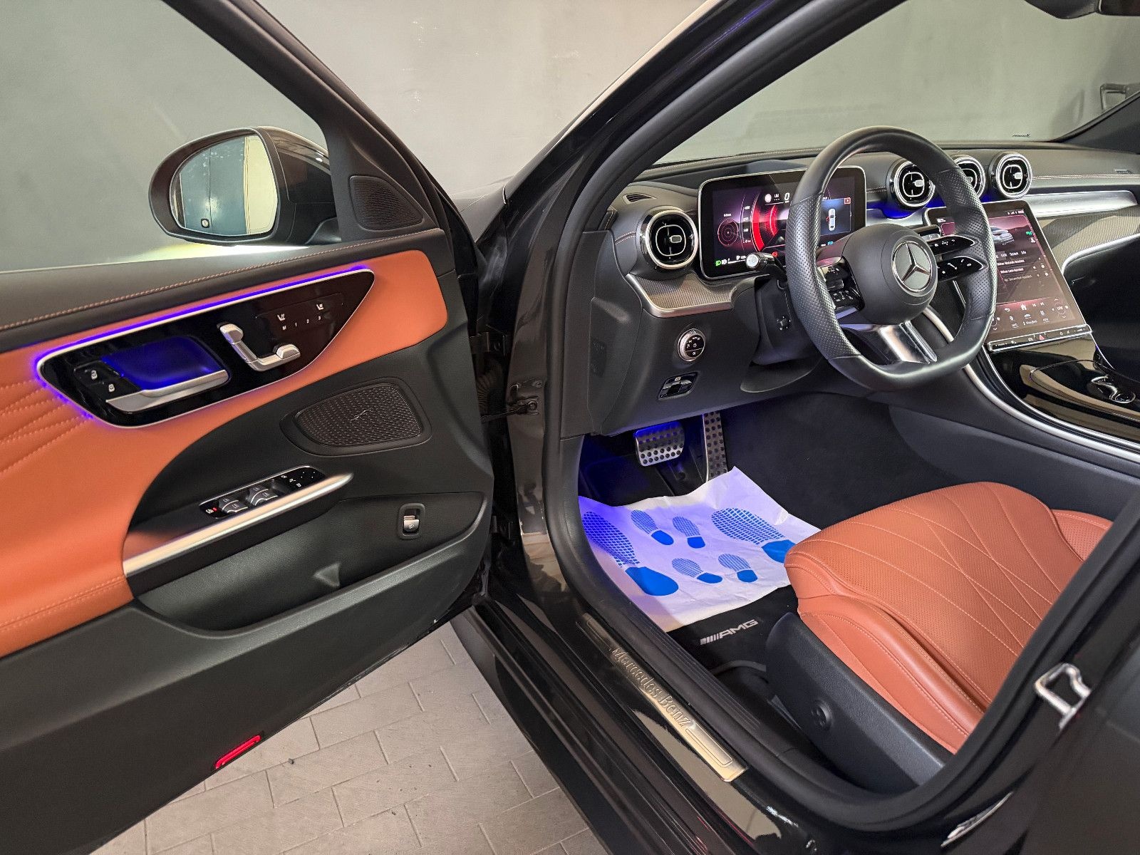 Mercedes-Benz C 300 4Matic/AMG/HEAD-UP/KEYLESS/360°/DIGI.LIGHT foto 10
