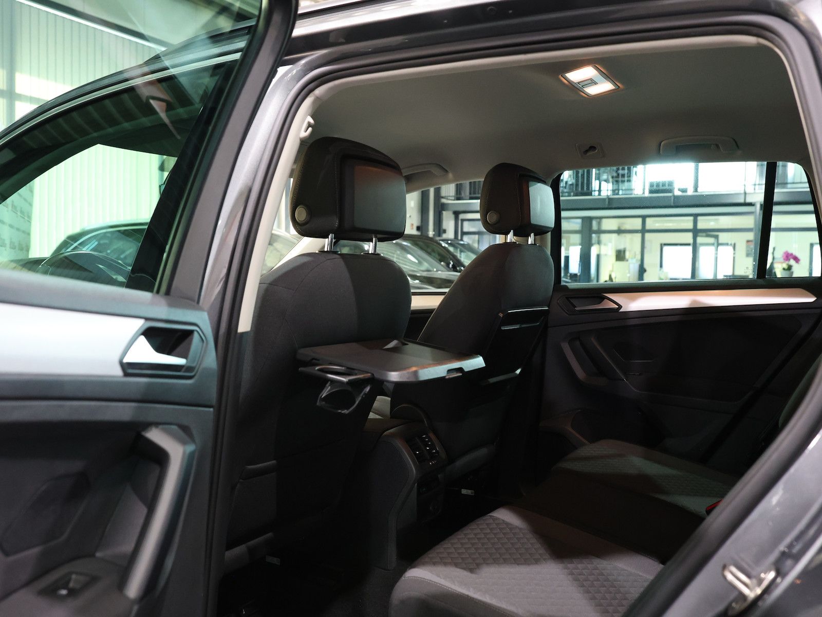 Volkswagen Tiguan 2.0 TDI Comfortline / LED, ACC+LANE, NAVI foto 13