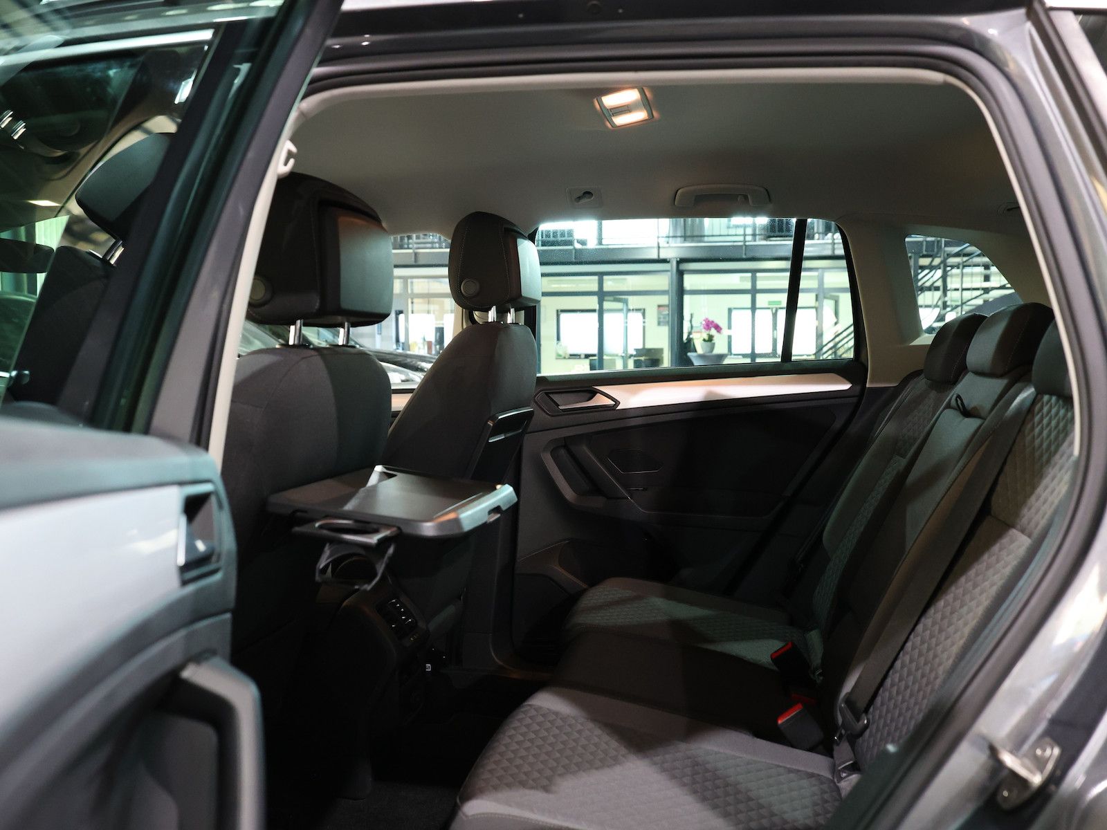 Volkswagen Tiguan 2.0 TDI Comfortline / LED, ACC+LANE, NAVI foto 14