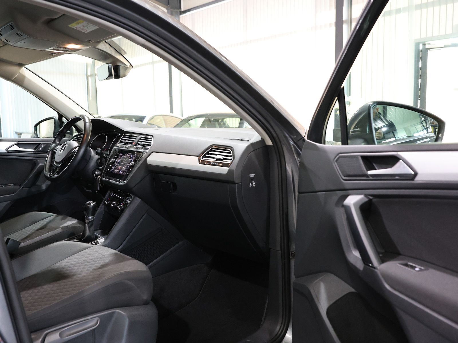 Volkswagen Tiguan 2.0 TDI Comfortline / LED, ACC+LANE, NAVI foto 21