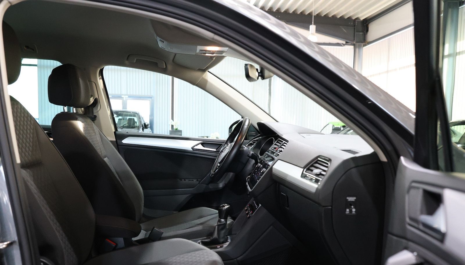 Volkswagen Tiguan 2.0 TDI Comfortline / LED, ACC+LANE, NAVI foto 22