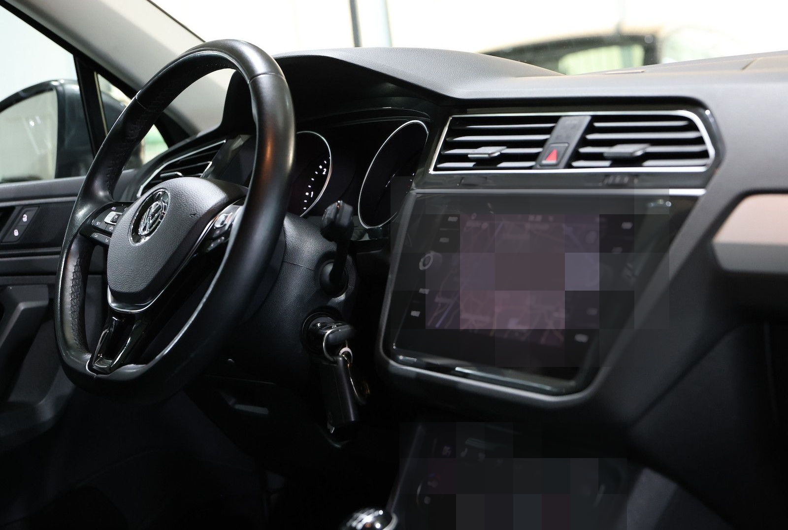 Volkswagen Tiguan 2.0 TDI Comfortline / LED, ACC+LANE, NAVI foto 24