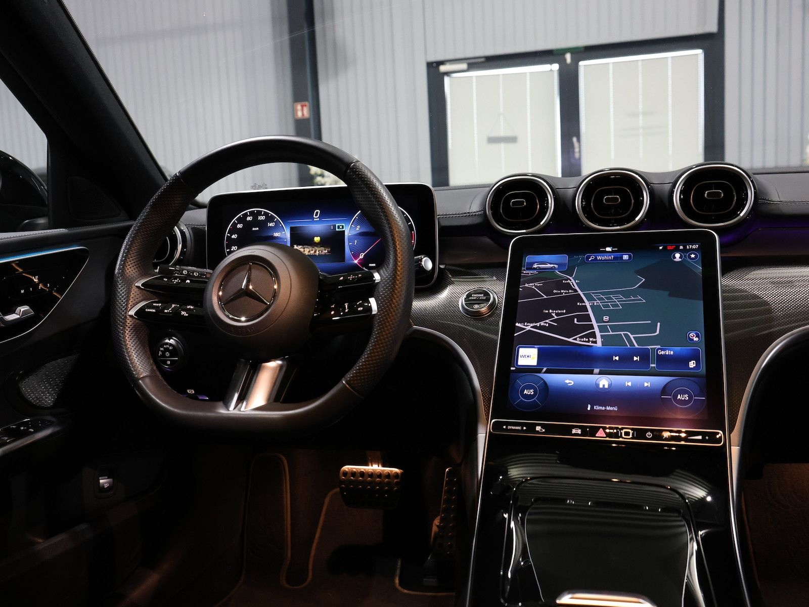 Mercedes-Benz C 200 T AMG-LINE SPORT NIGHT LASER / DISTRONIC foto 24