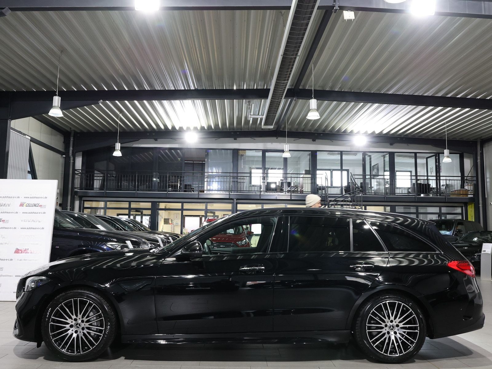 Mercedes-Benz C 200 T AMG-LINE SPORT NIGHT LASER / DISTRONIC foto 7