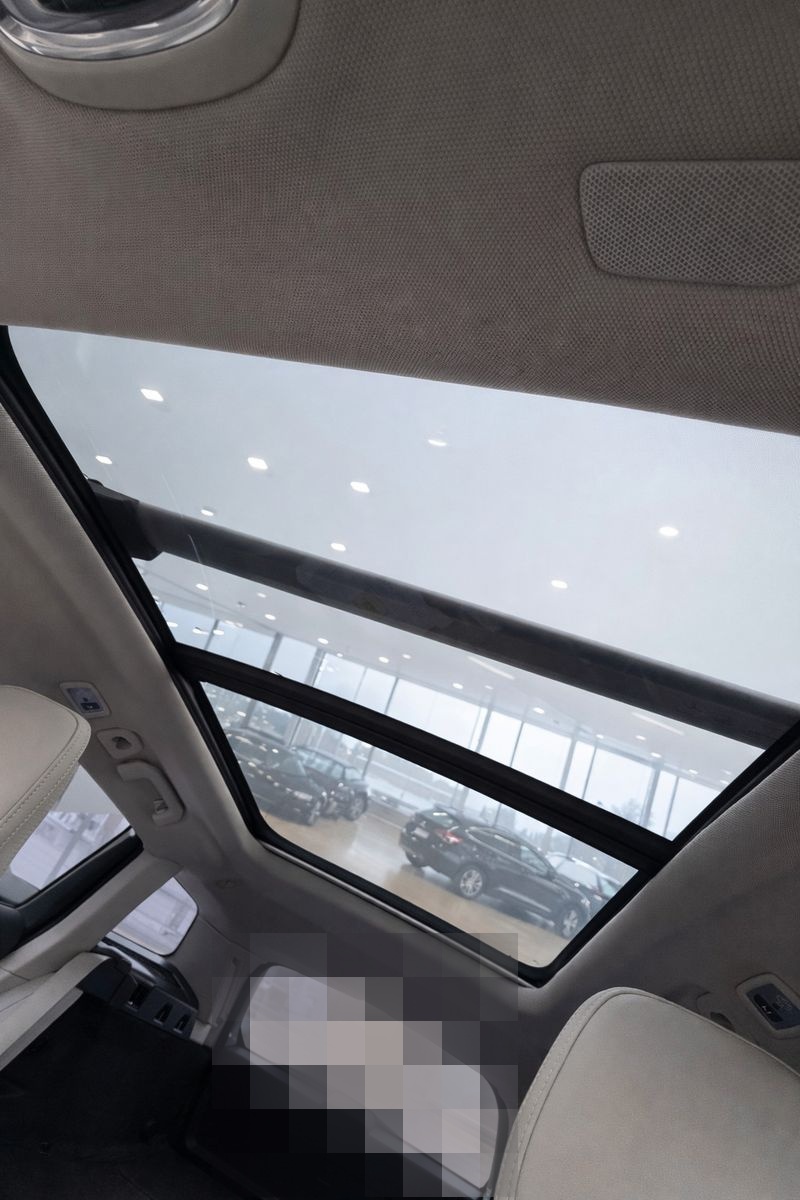 Volvo V60 D3 Momentum Pro - FULL-LED+PANO+DAB+KEYLESS foto 6