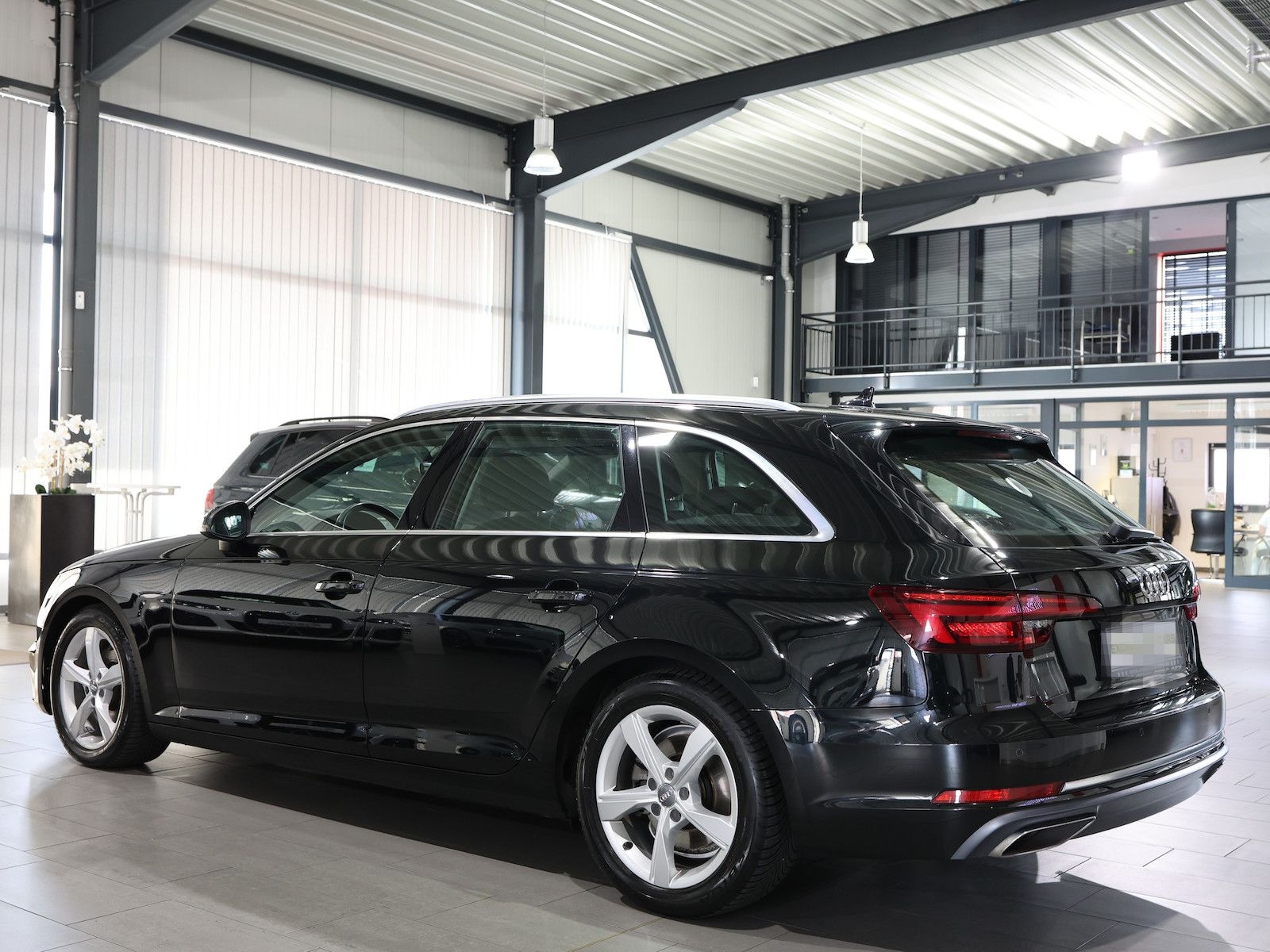 Audi A4 Avant 35 TFSI SPORT / 1.HAND / LED / NAVI+ foto 9