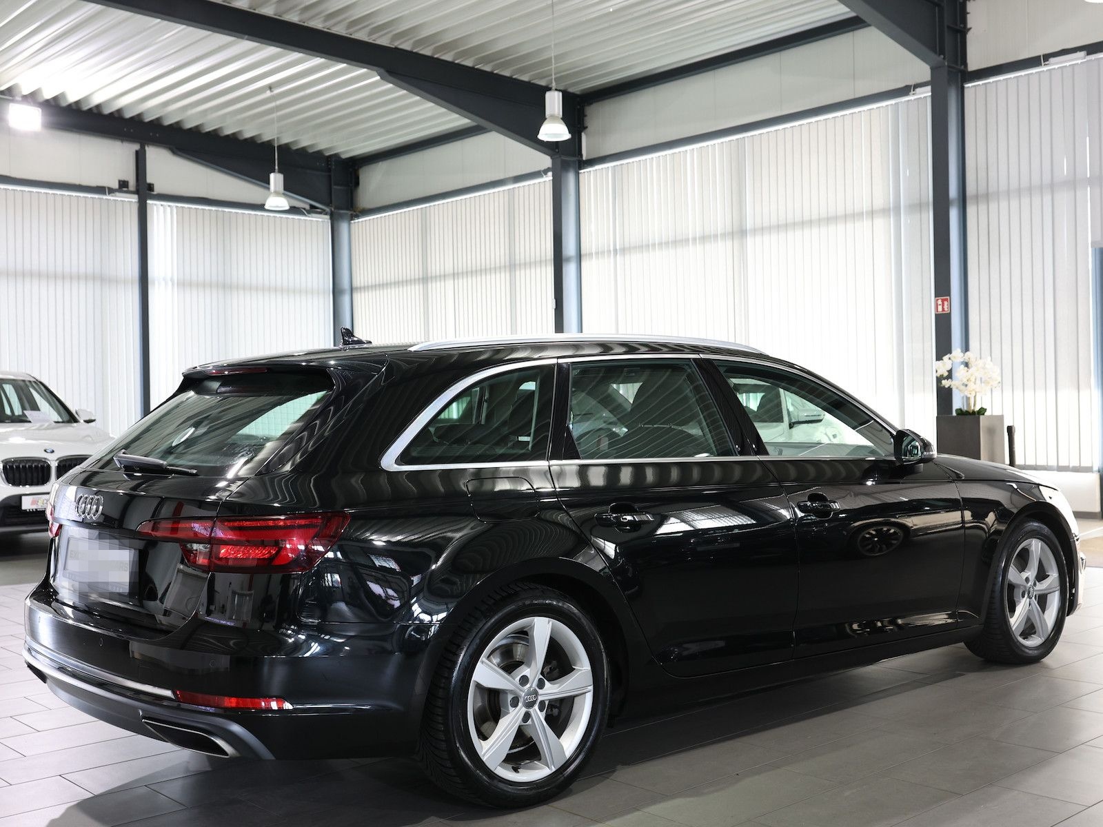 Audi A4 Avant 35 TFSI SPORT / 1.HAND / LED / NAVI+ foto 10